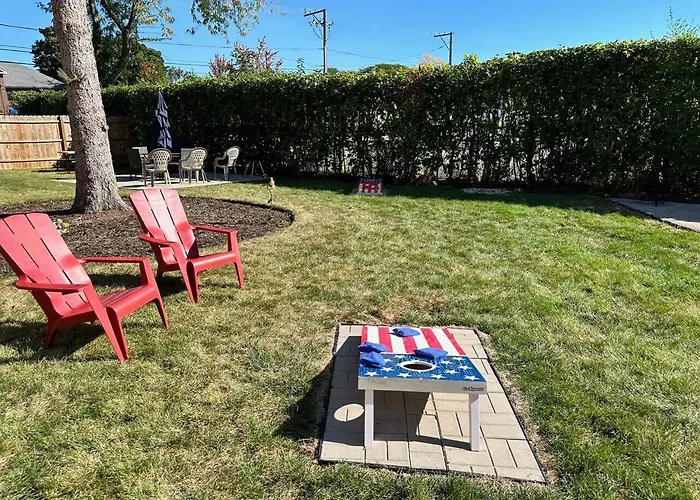 New Updated Half A Mile To Downtown Apartment Libertyville